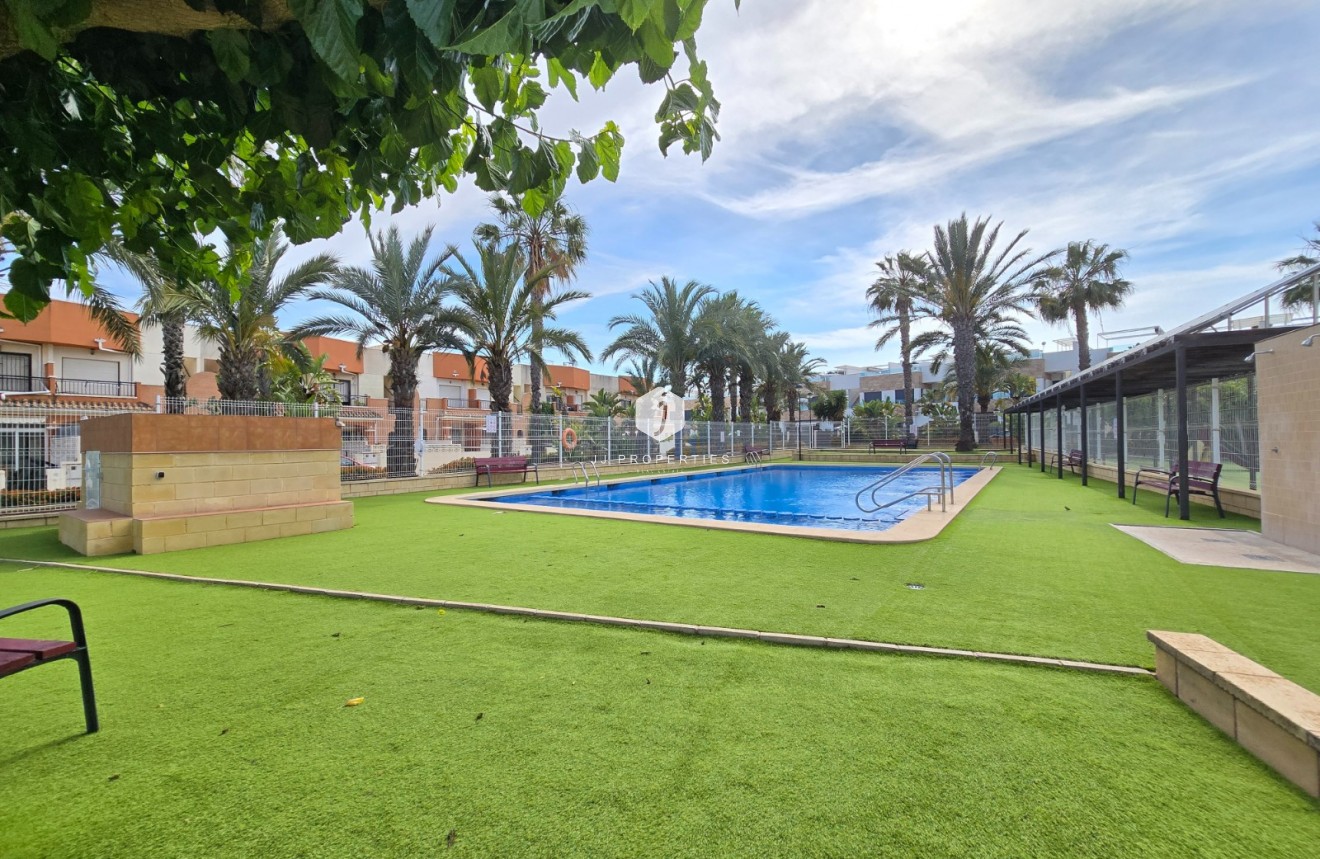 Z drugiej ręki - Mieszkanie w bloku -
Orihuela Costa - Costa Blanca