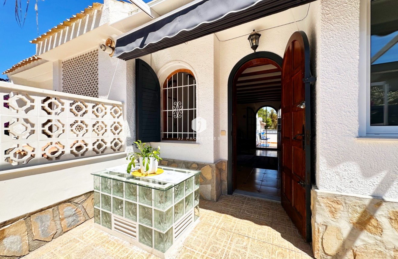 D'occasion - Chalet -
Orihuela Costa - Costa Blanca