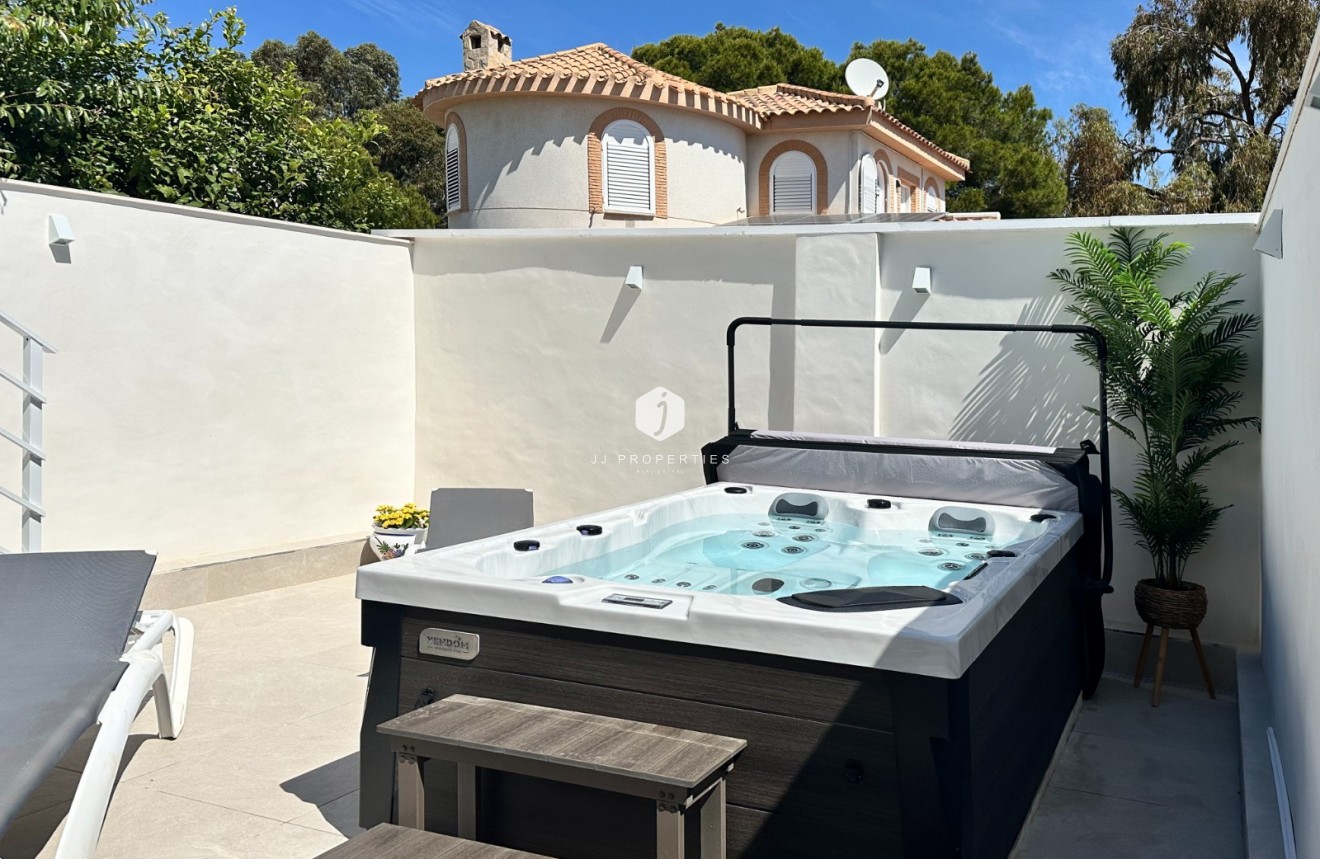 D'occasion - Chalet -
Orihuela Costa - Costa Blanca