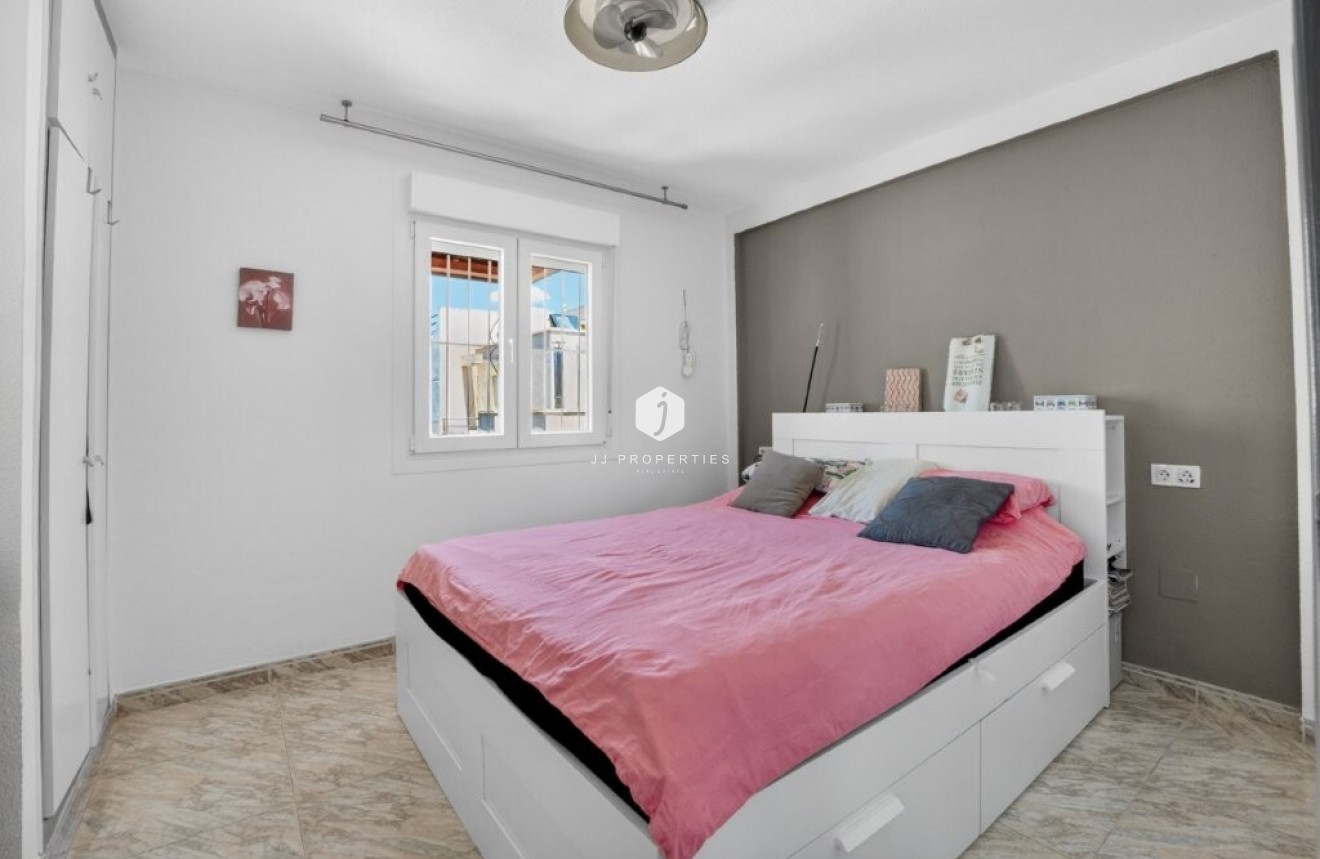 Resale - Penthouse -
Torrevieja - Doña ines