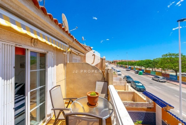 Z drugiej ręki - Szalet -
Torrevieja - aguas nuevas