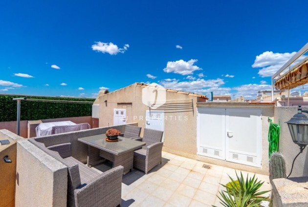 Z drugiej ręki - Szalet -
Torrevieja - aguas nuevas