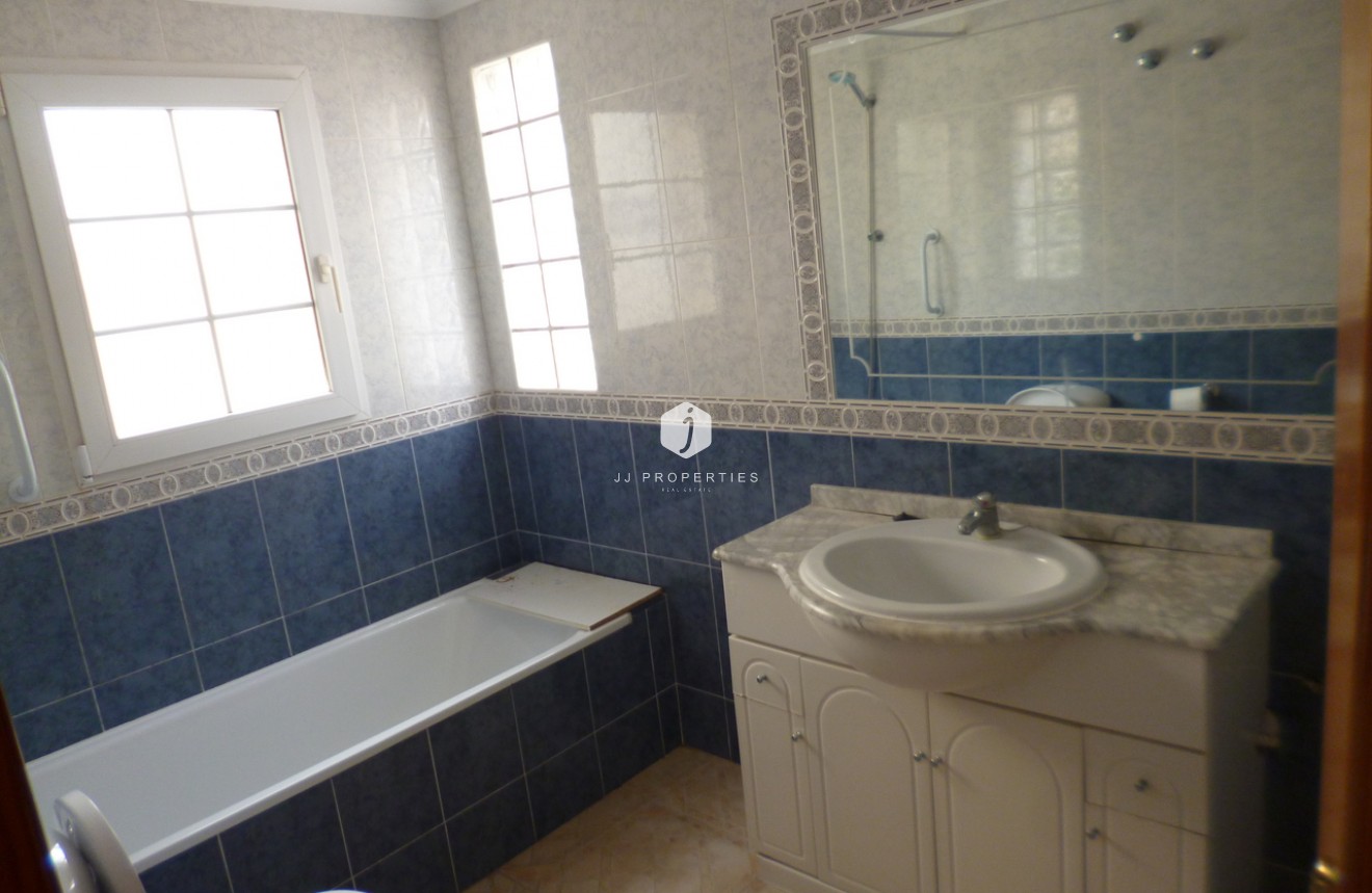 D'occasion - Chalet -
Playa Flamenca - Costa Blanca