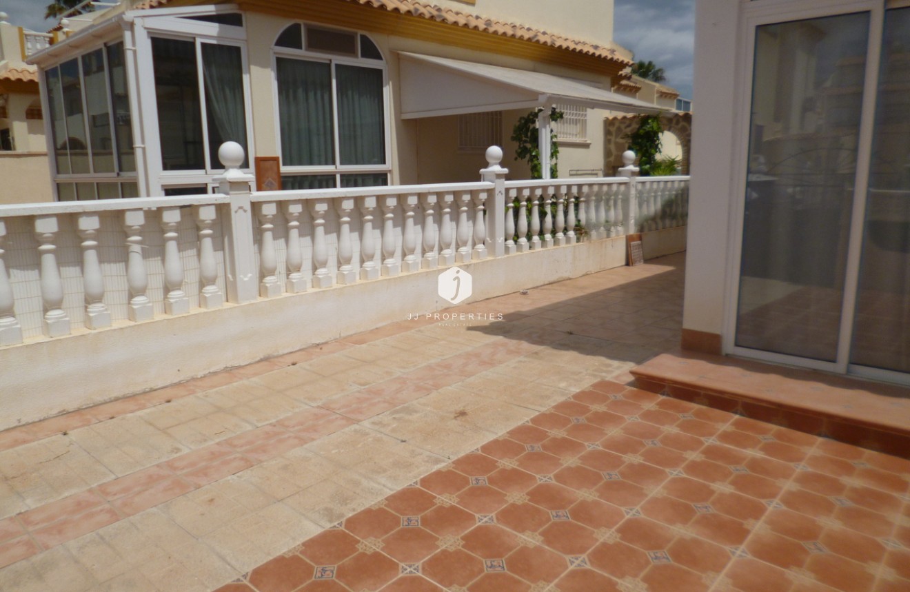 D'occasion - Chalet -
Playa Flamenca - Costa Blanca