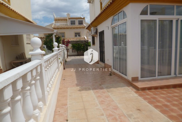 D'occasion - Chalet -
Playa Flamenca - Costa Blanca