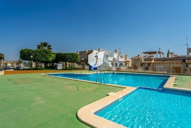Z drugiej ręki - Szalet -
Torrevieja - Los altos