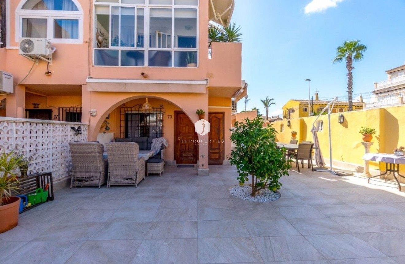 D'occasion - Appartement -
Torrevieja - La Rosaleda