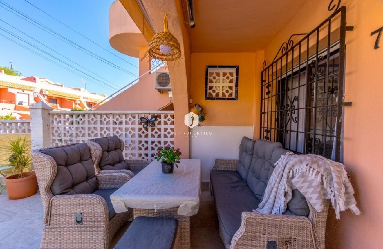 D'occasion - Appartement -
Torrevieja - La Rosaleda