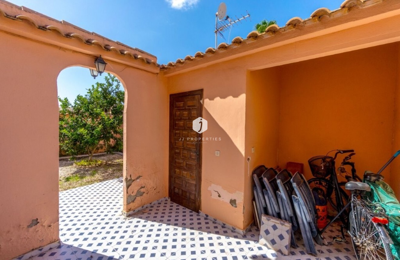 D'occasion - Appartement -
Torrevieja - La Rosaleda