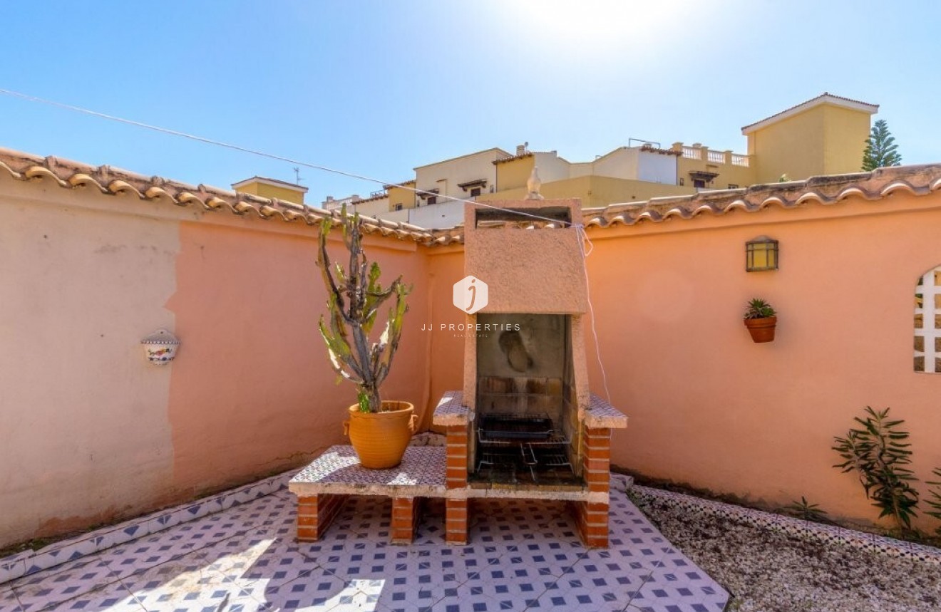 D'occasion - Appartement -
Torrevieja - La Rosaleda