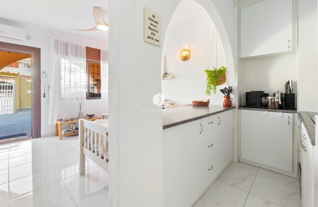 D'occasion - Appartement -
Torrevieja - La Rosaleda