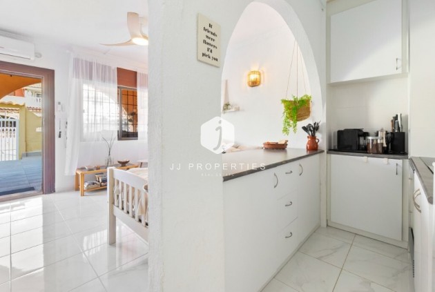 D'occasion - Appartement -
Torrevieja - La Rosaleda