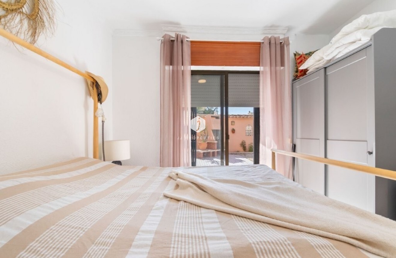 D'occasion - Appartement -
Torrevieja - La Rosaleda