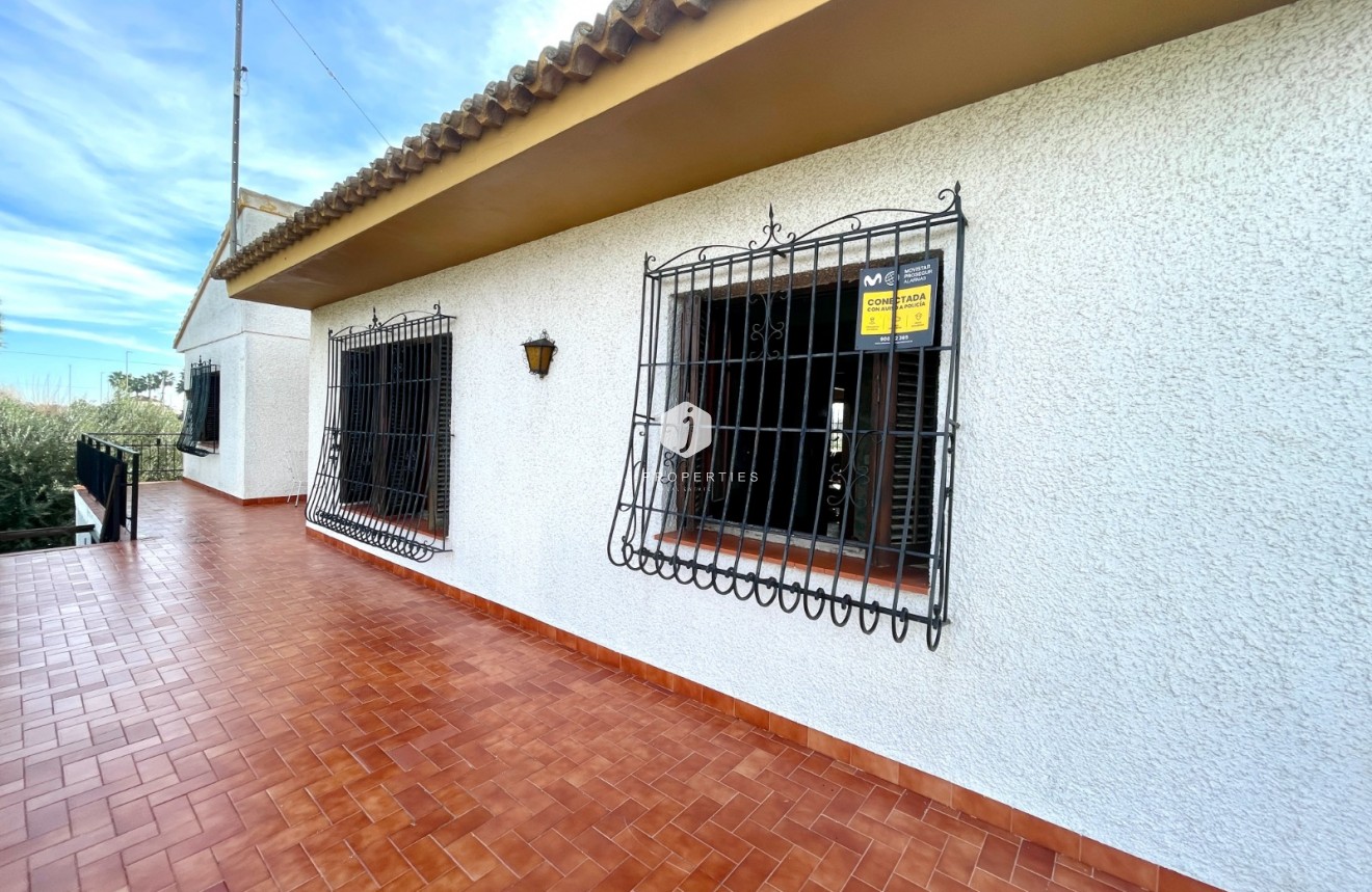 D'occasion - Villa -
Benejúzar - Inland