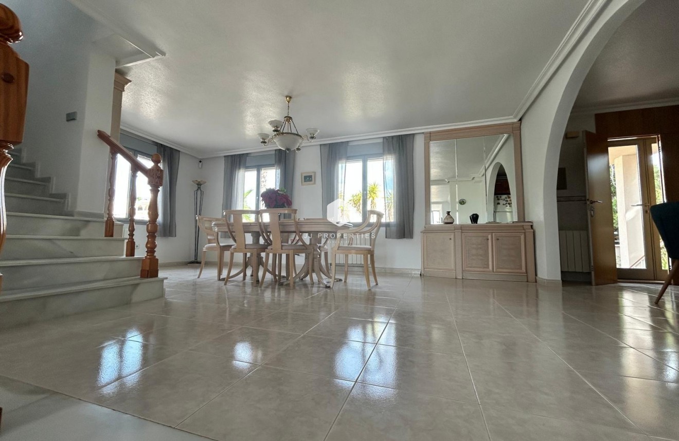 Z drugiej ręki - Villa -
Ciudad Quesada - Costa Blanca Sur
