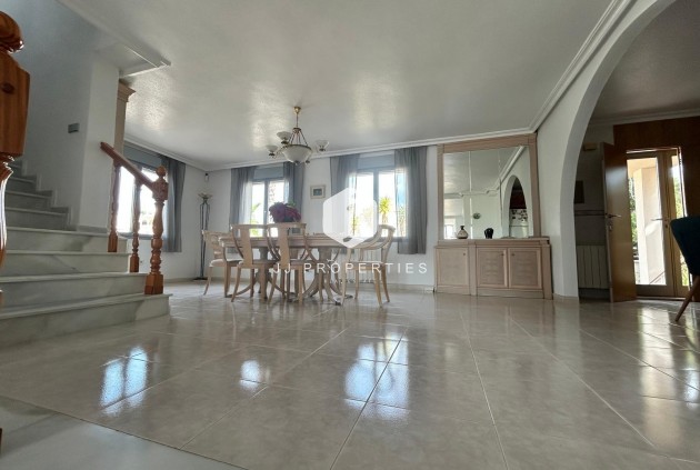 Z drugiej ręki - Villa -
Ciudad Quesada - Costa Blanca Sur