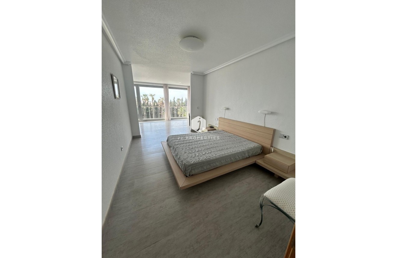 Z drugiej ręki - Villa -
Ciudad Quesada - Costa Blanca Sur