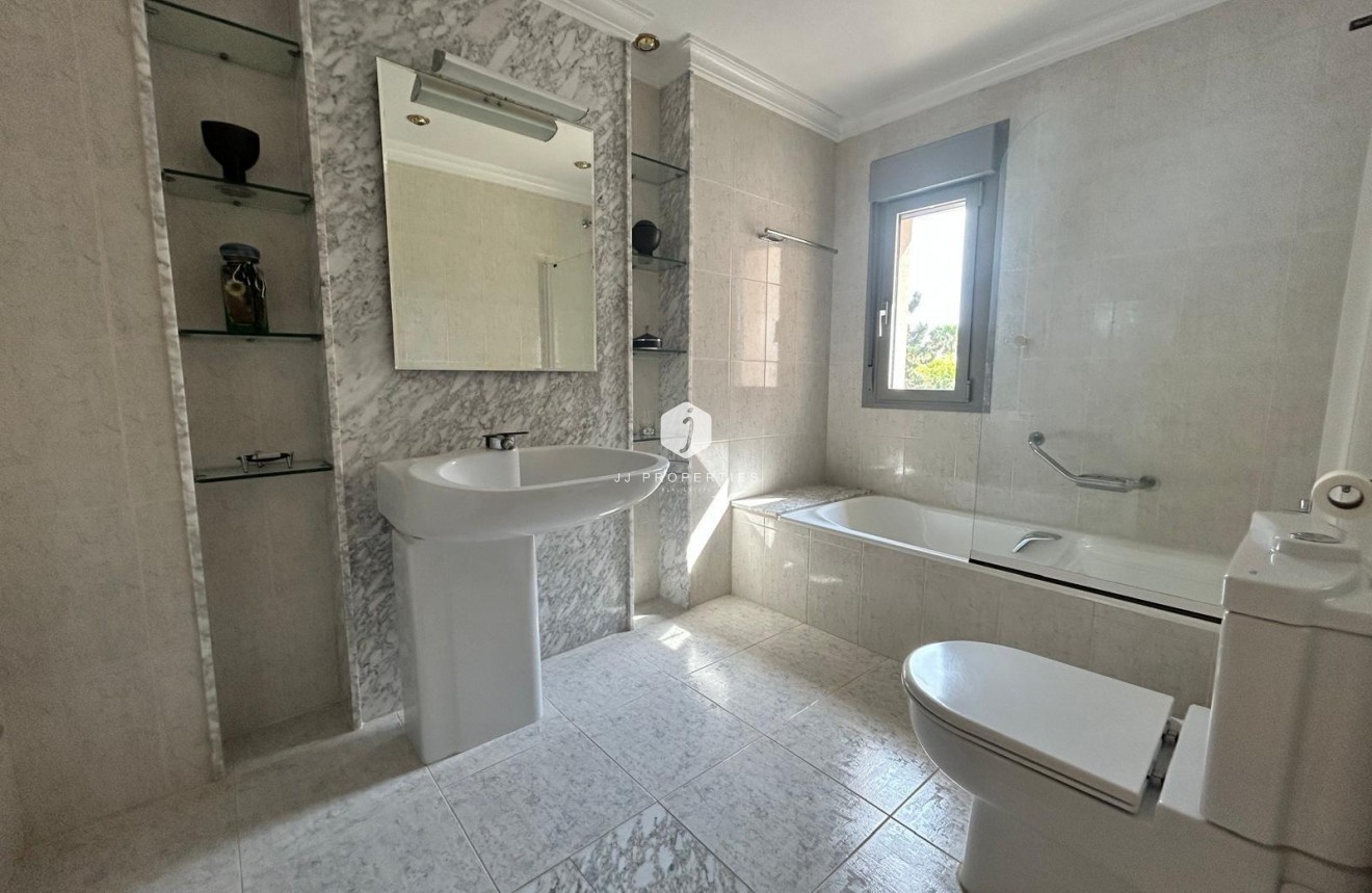 Z drugiej ręki - Villa -
Ciudad Quesada - Costa Blanca Sur