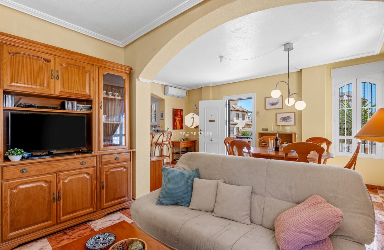 Resale - Chalet -
Cabo Roig - Costa Blanca