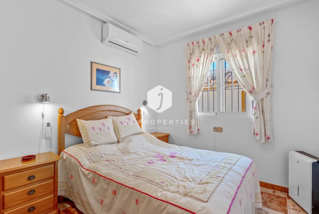 Resale - Chalet -
Cabo Roig - Costa Blanca
