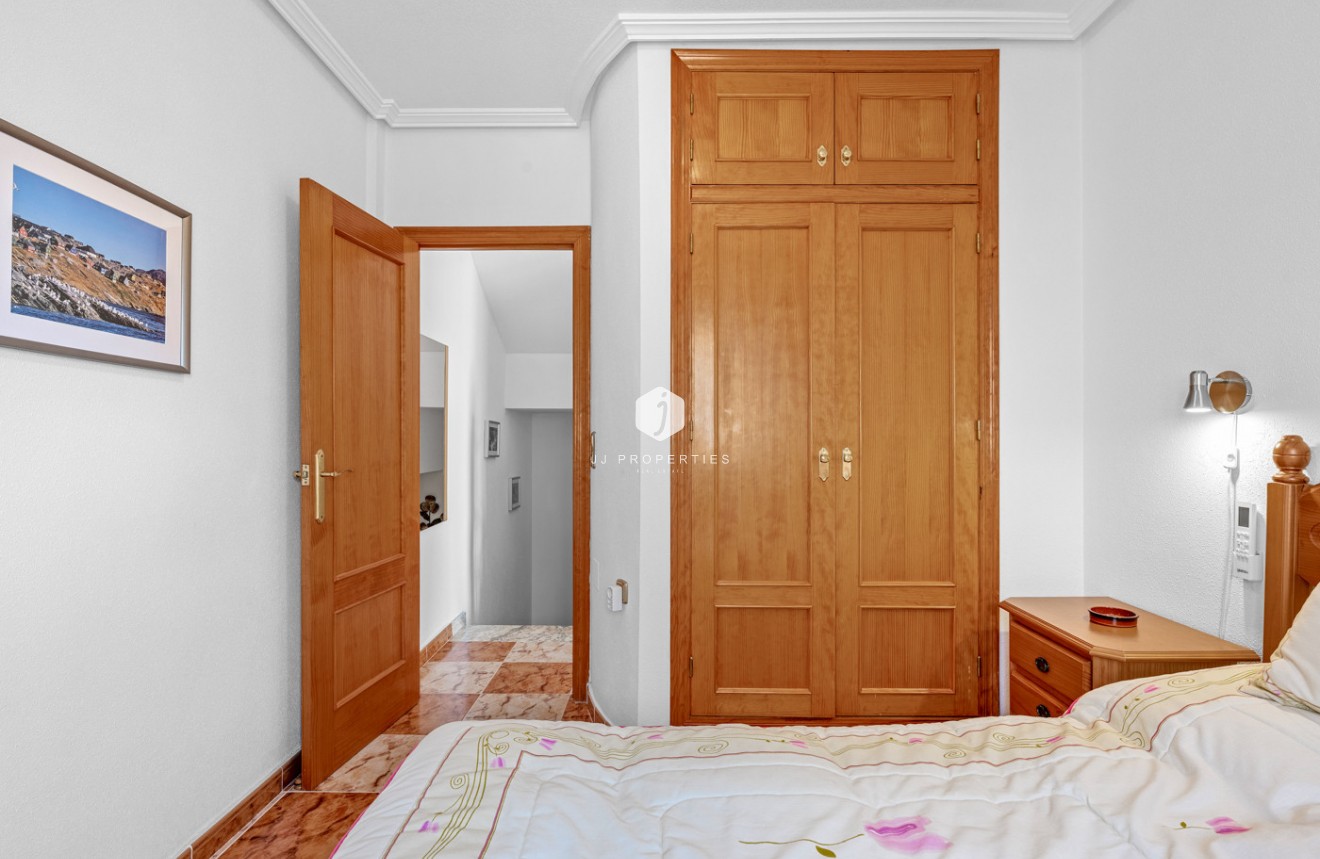 Resale - Chalet -
Cabo Roig - Costa Blanca