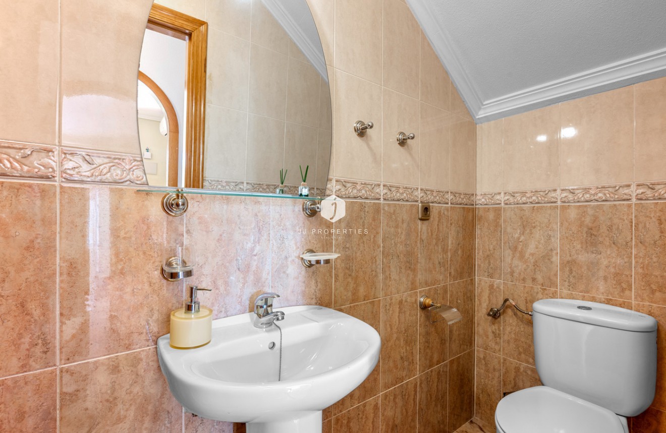 Resale - Chalet -
Cabo Roig - Costa Blanca