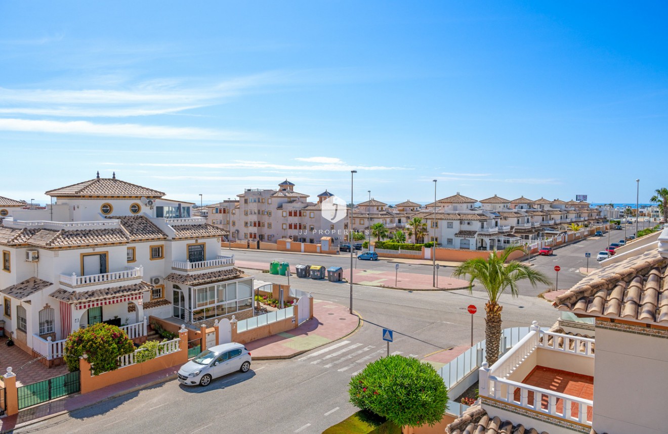 Resale - Chalet -
Cabo Roig - Costa Blanca