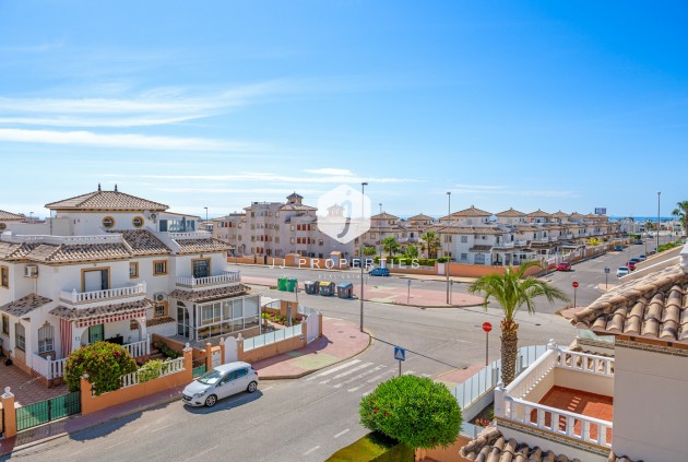 Resale - Chalet -
Cabo Roig - Costa Blanca