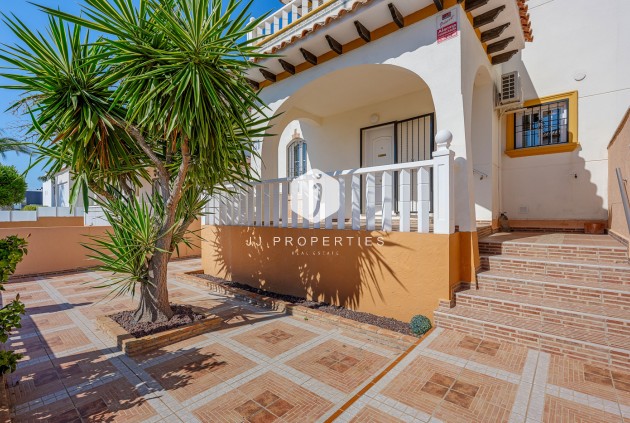 Resale - Chalet -
Cabo Roig - Costa Blanca