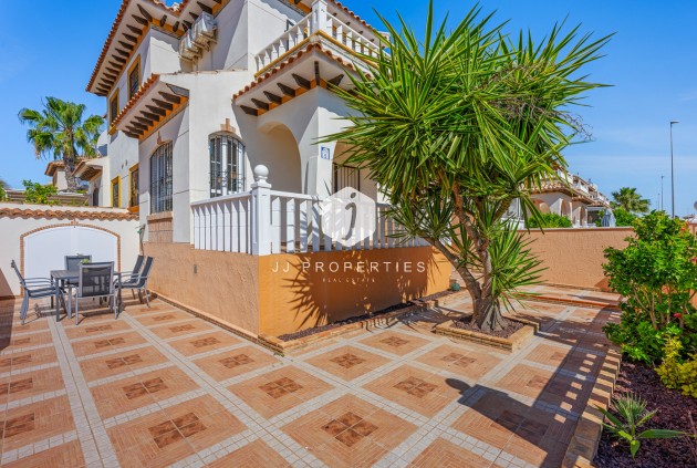 Resale - Chalet -
Cabo Roig - Costa Blanca