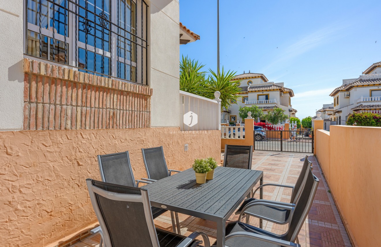 Resale - Chalet -
Cabo Roig - Costa Blanca