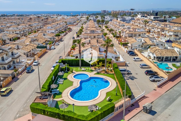 Resale - Chalet -
Cabo Roig - Costa Blanca