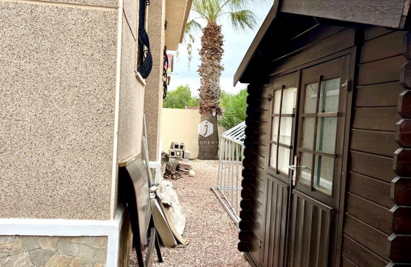 D'occasion - Villa -
Benijofar - Costa Blanca