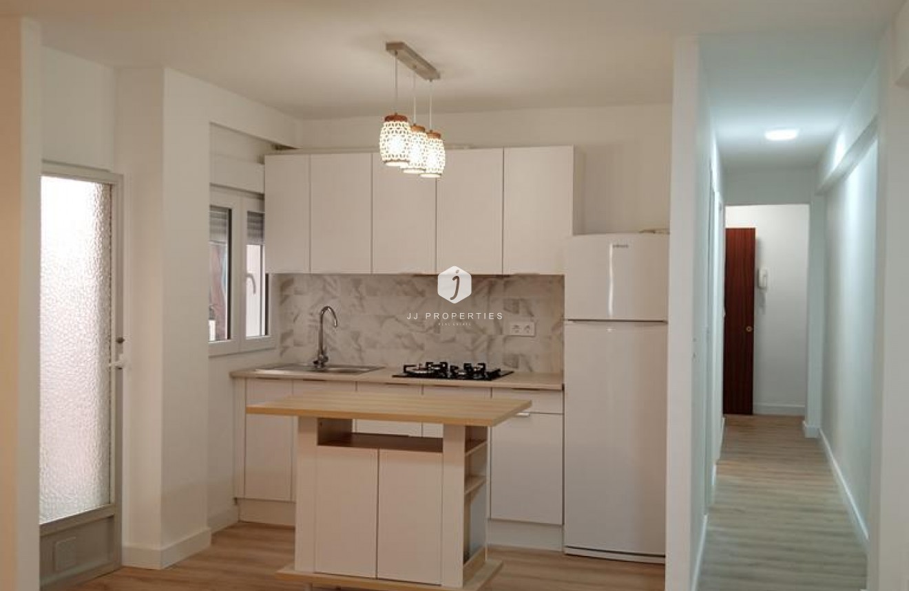 Resale - Apartment / flat -
Torrevieja - El molino