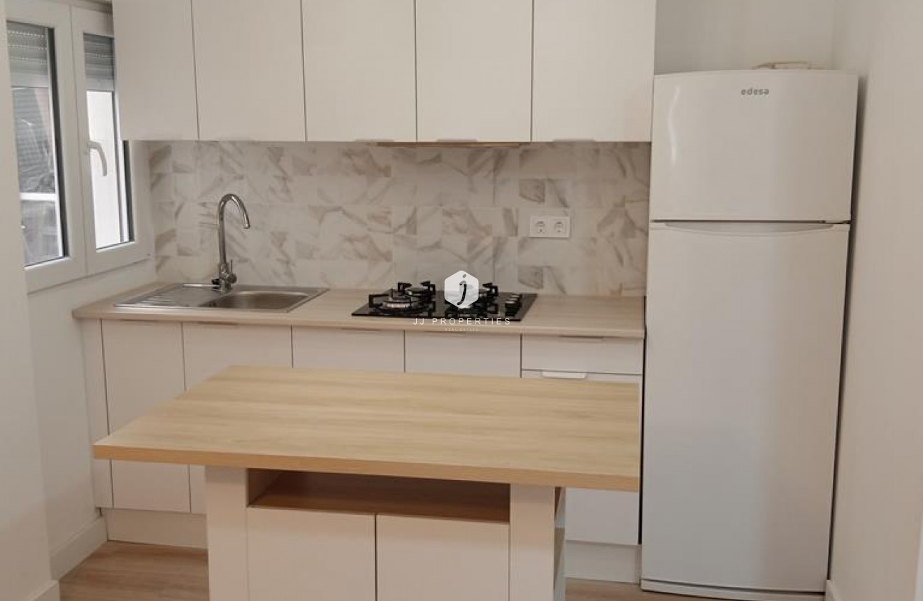 Resale - Apartment / flat -
Torrevieja - El molino