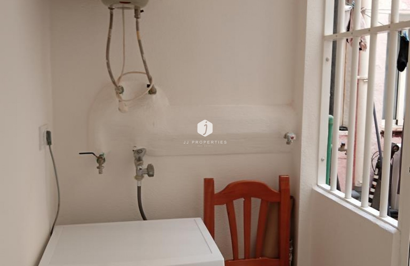 Resale - Apartment / flat -
Torrevieja - El molino
