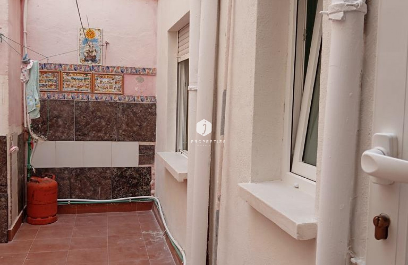 Resale - Apartment / flat -
Torrevieja - El molino