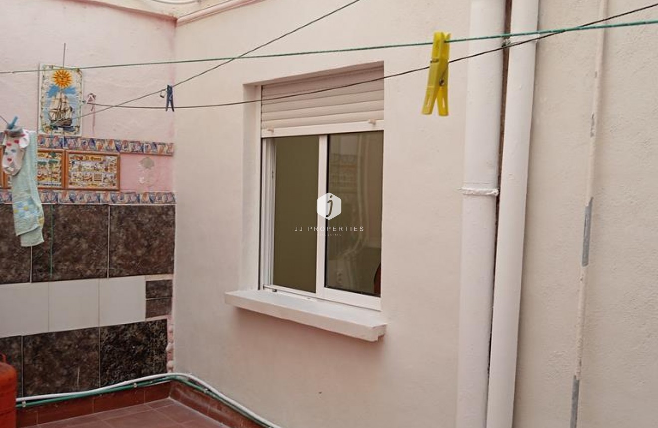 Resale - Apartment / flat -
Torrevieja - El molino