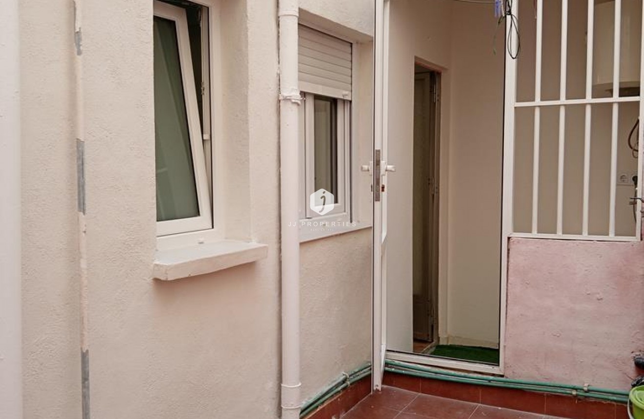 Resale - Apartment / flat -
Torrevieja - El molino