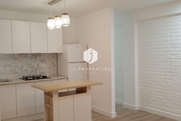 Resale - Apartment / flat -
Torrevieja - El molino
