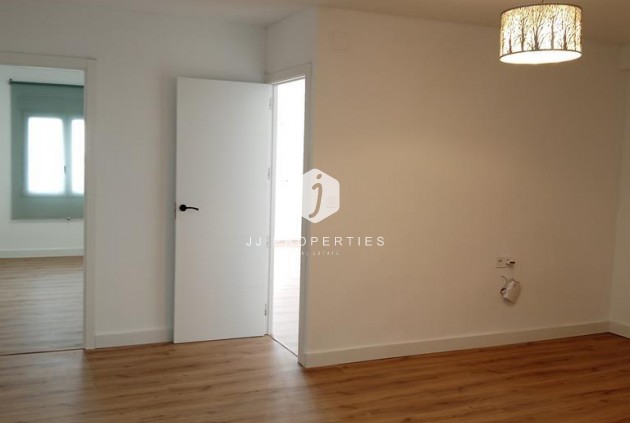 Resale - Apartment / flat -
Torrevieja - El molino