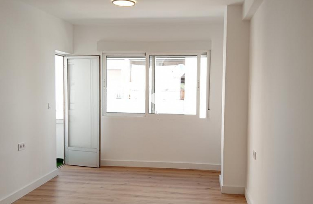 Resale - Apartment / flat -
Torrevieja - El molino