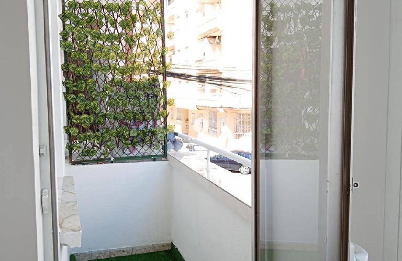 Resale - Apartment / flat -
Torrevieja - El molino