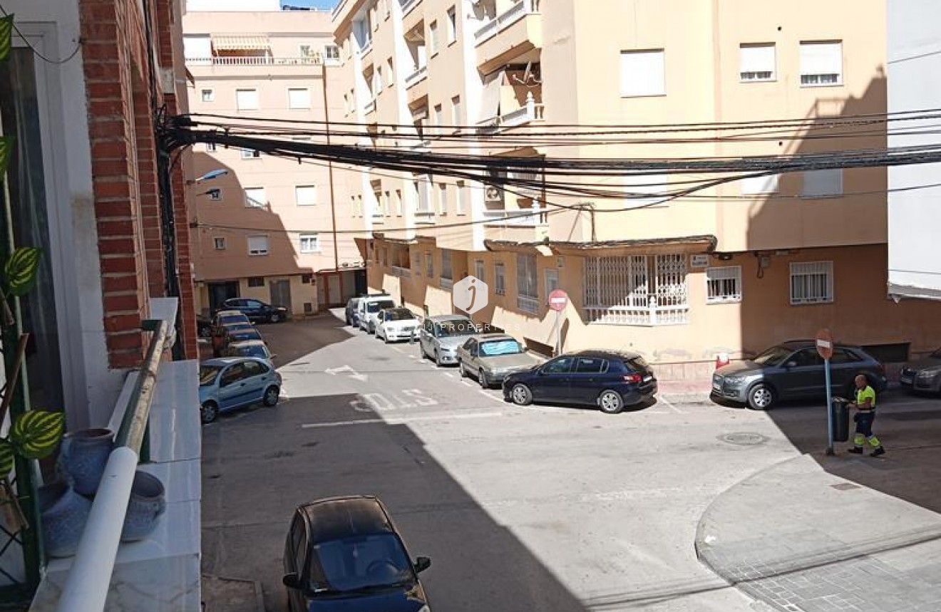 Resale - Apartment / flat -
Torrevieja - El molino