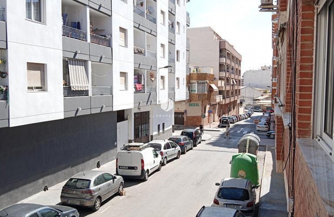 Resale - Apartment / flat -
Torrevieja - El molino