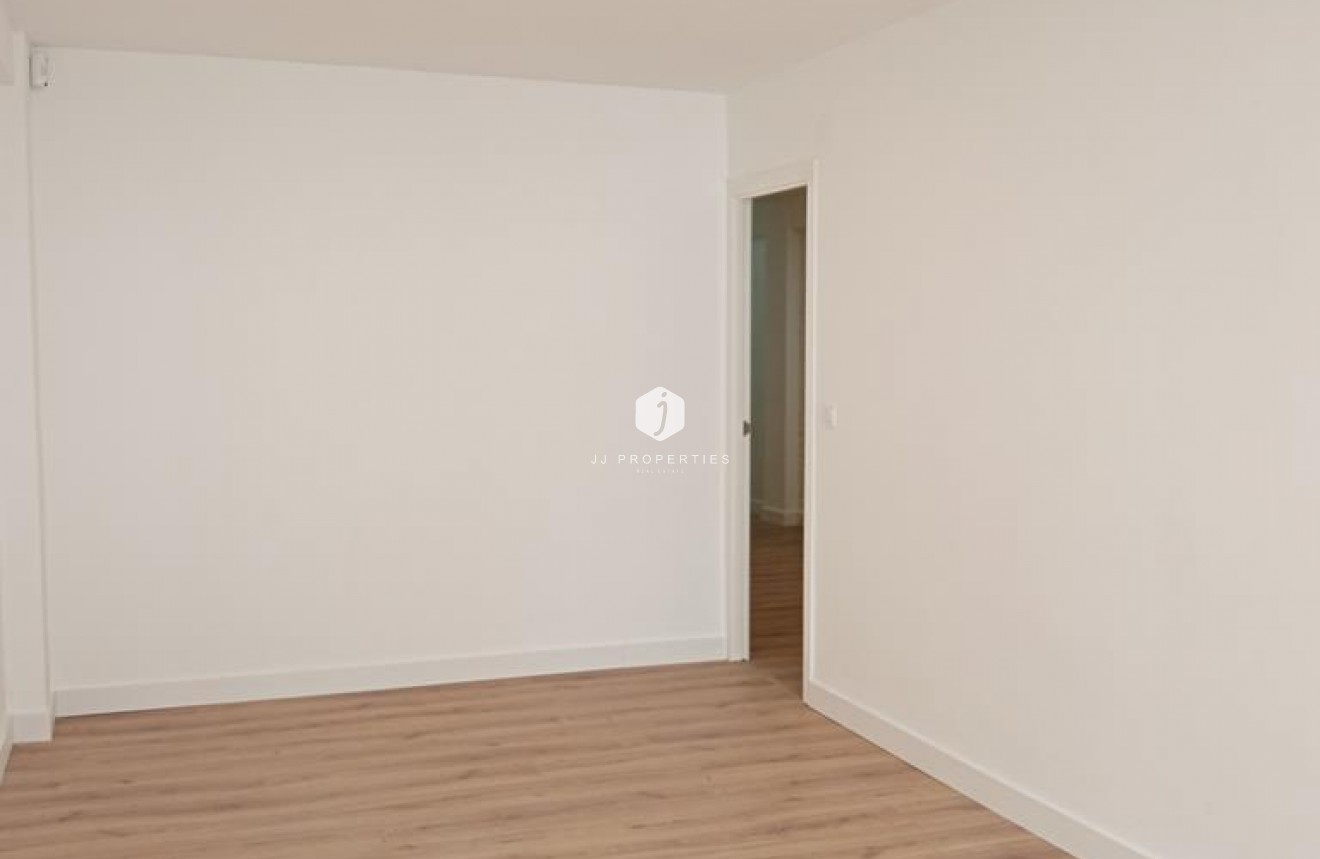 Resale - Apartment / flat -
Torrevieja - El molino