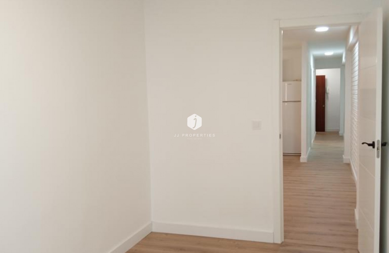 Resale - Apartment / flat -
Torrevieja - El molino