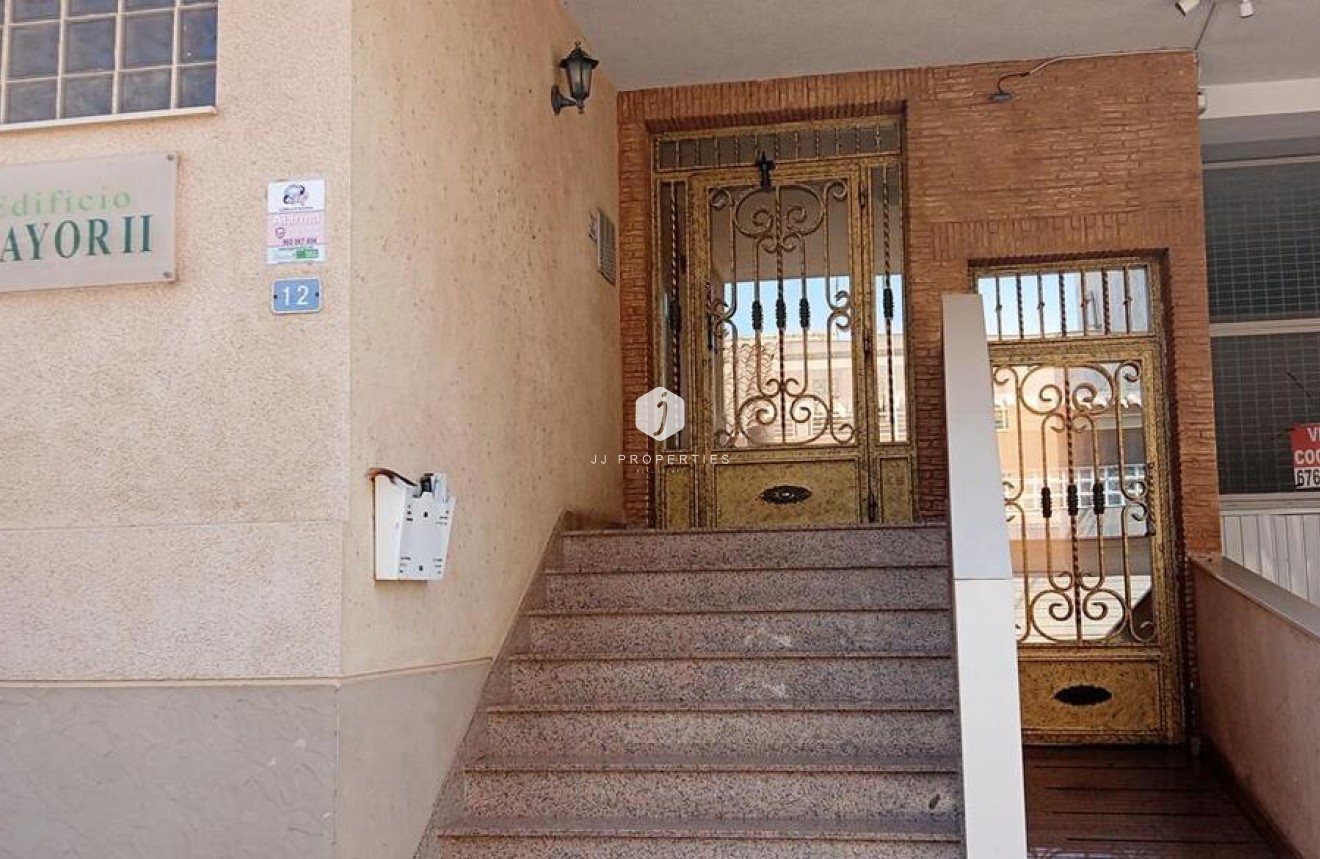 Resale - Apartment / flat -
Los Montesinos - PUEBLO CENTRO
