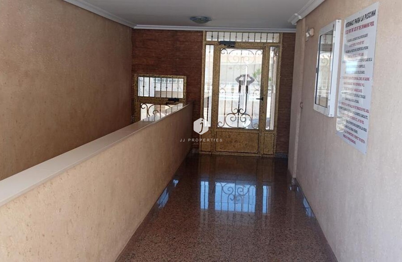 Resale - Apartment / flat -
Los Montesinos - PUEBLO CENTRO