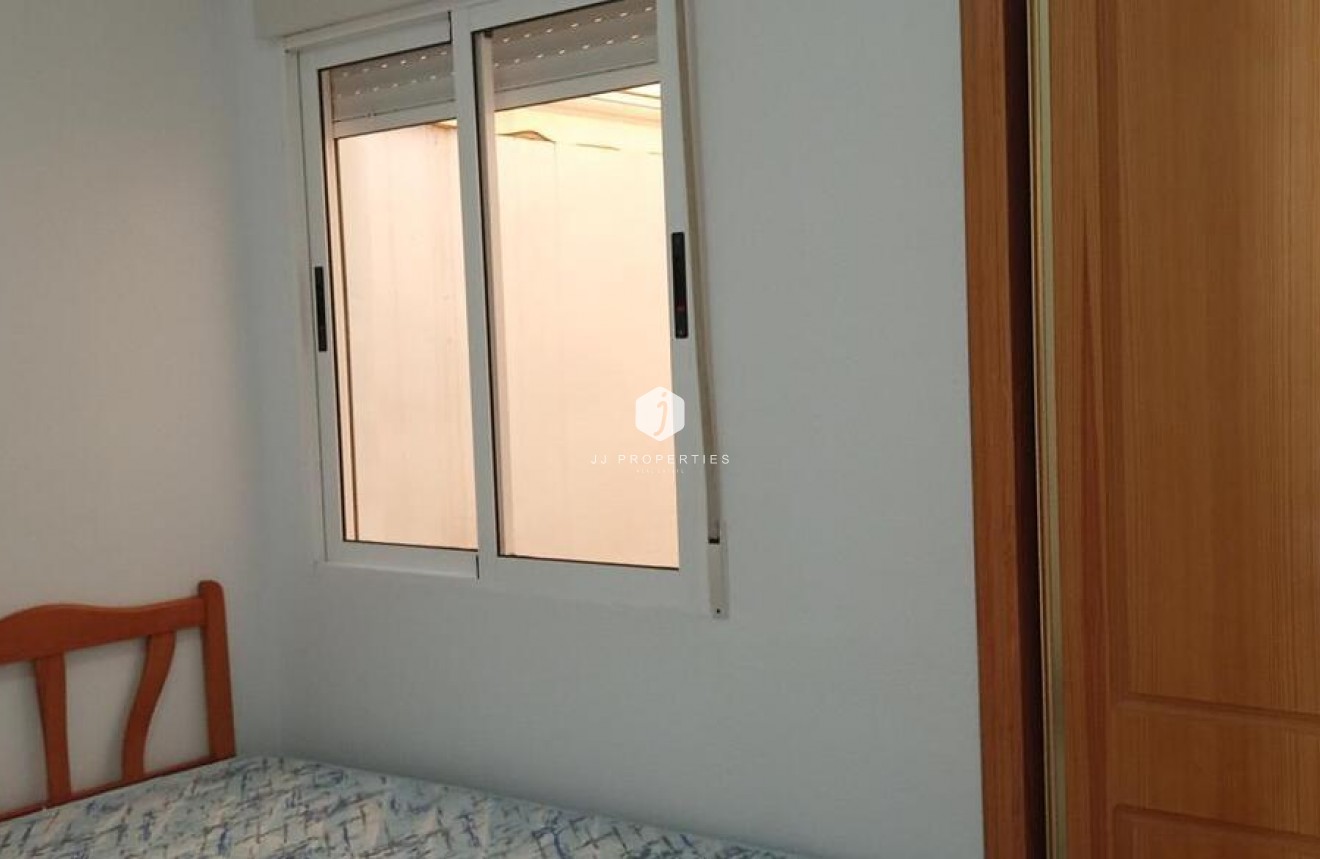 Resale - Apartment / flat -
Los Montesinos - PUEBLO CENTRO